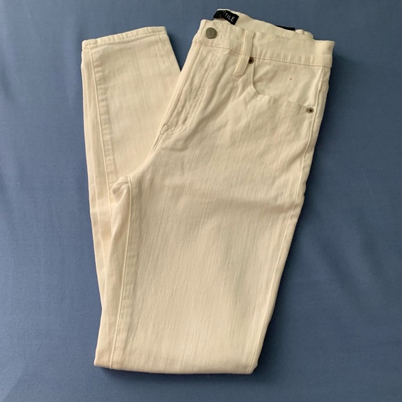 J. Crew Mercantile Jeans - Picture 3 of 9